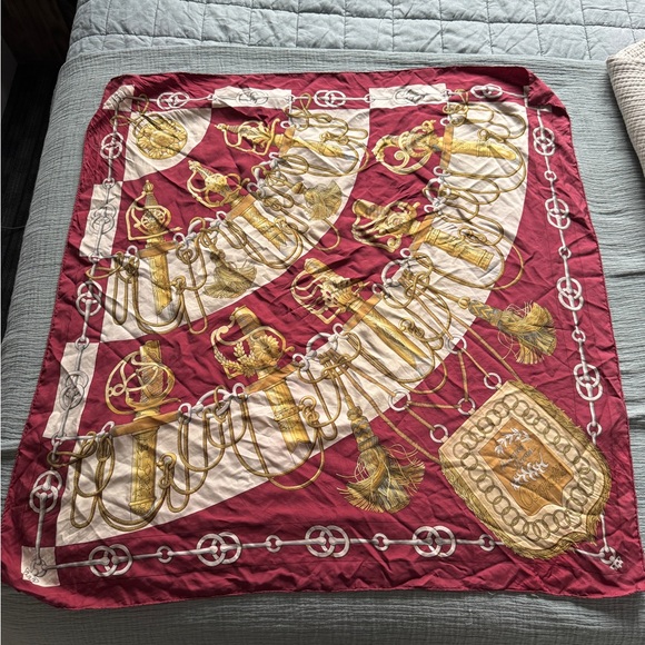 Hermes silk scarf - Picture 3 of 10
